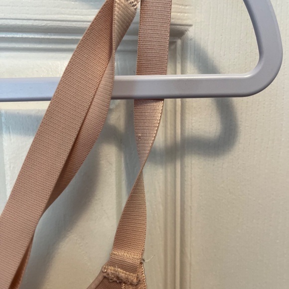 Delta Burke size 40DD bra - Picture 8 of 9